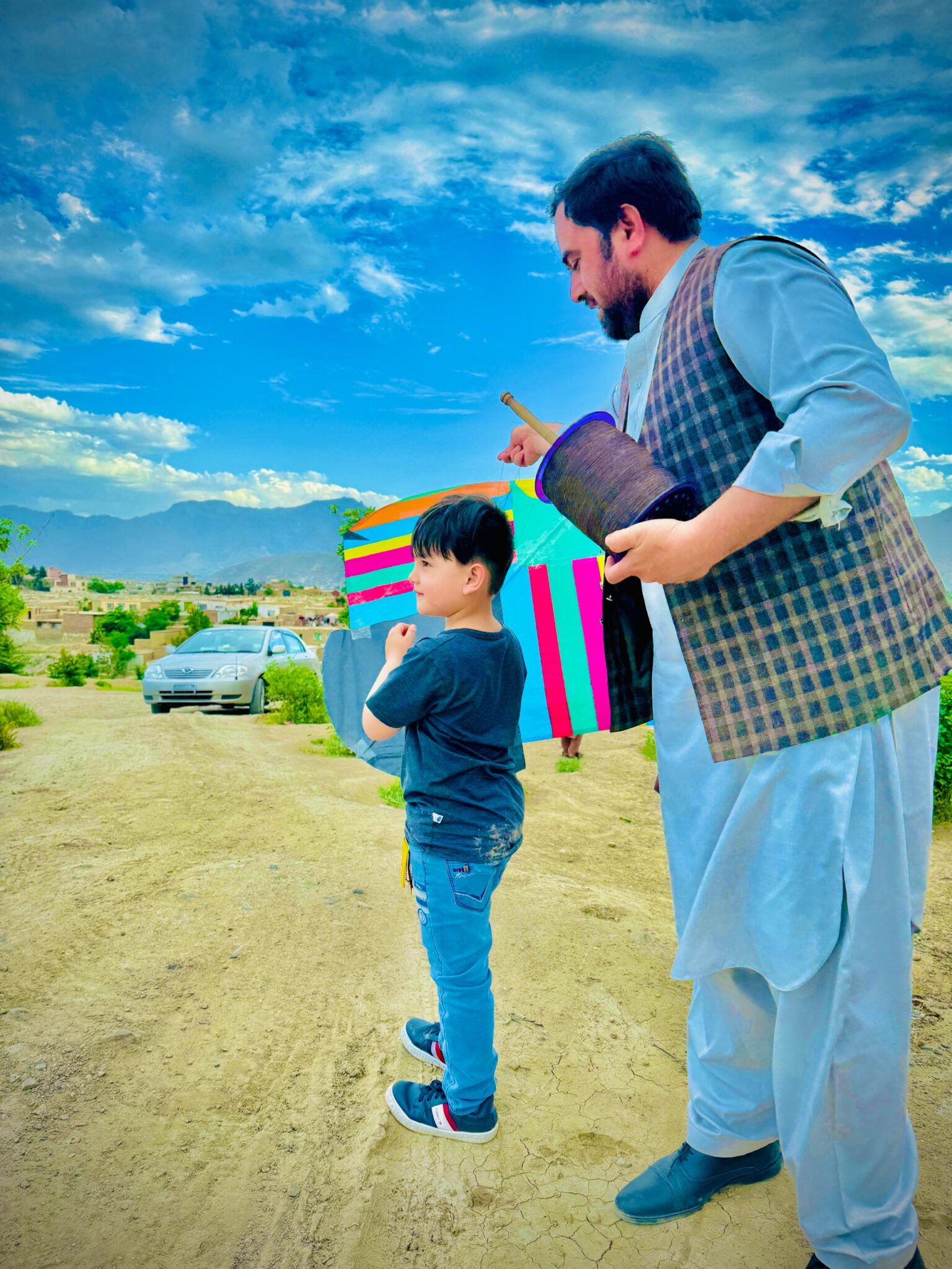 Afghan Kite Making - BorderLight Festival